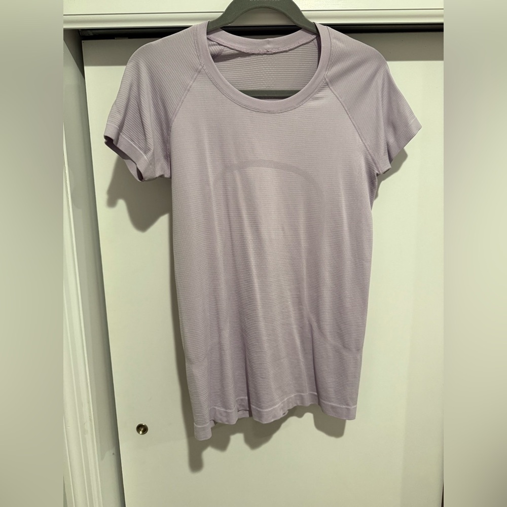 Lululemon Swiftly Tech Short Sleeve Shirt Size 8 Lavender EUC Hip Length